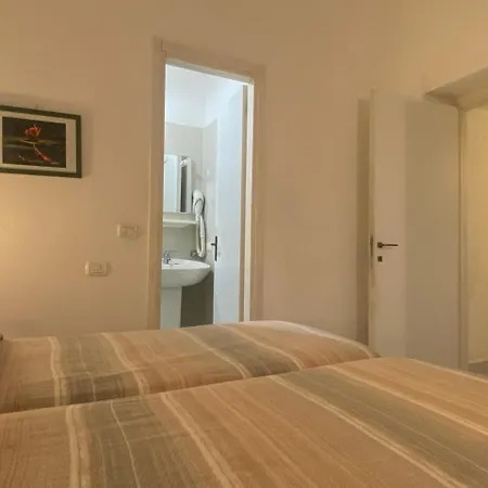 Vanna Sunset Apartment *